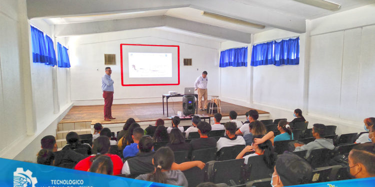 Visita informativa al Colegio de Estudios Científicos y Tecnológicos del Estado de Michoacán plantel Apatzingan