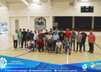Entrega de uniformes a los estudiantes que participarán en el LXIV Evento Nacional Deportivo del Tecnológico Nacional de México, etapa Pre Nacional