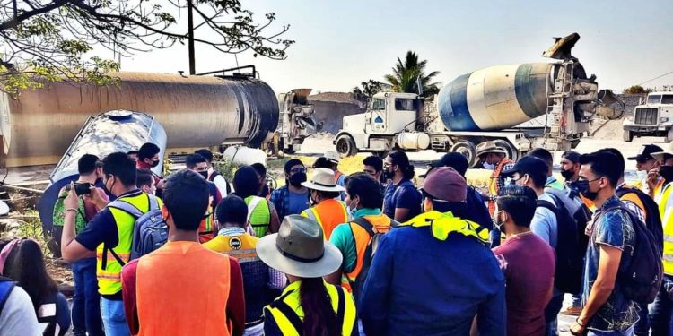 Visita a empresa Proyectos y Construcciones Guerrero de León, S. A. De C. V.