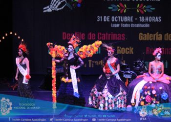Este pasado lunes el Teatro Constitución de Apatzingán se llenó de arte, magia y tradición ✨
